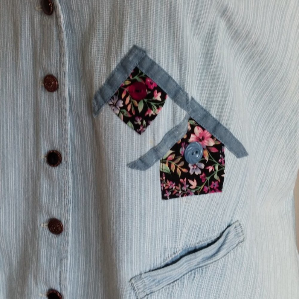Gloria Vanderbilt Blue Jean Vest Top Birdhouses 2X - Picture 3 of 9